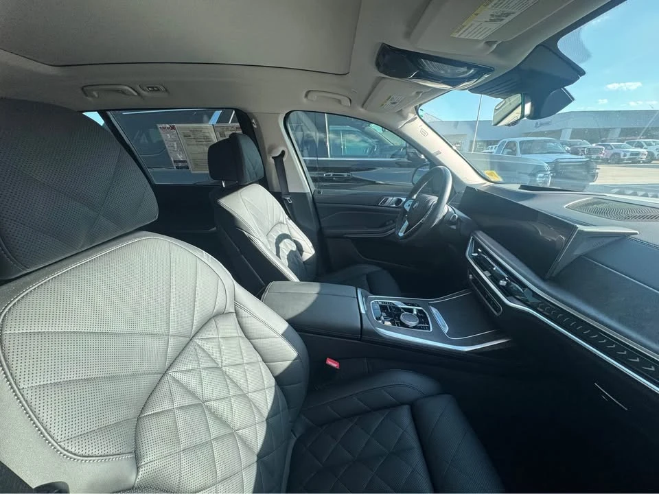 2025 BMW G07 X7 - Image 3 of 5