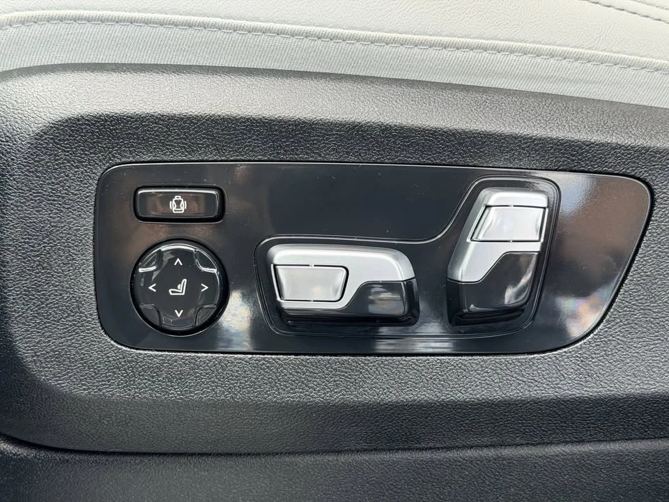 2025 BMW G07 X7 - Image 8 of 20