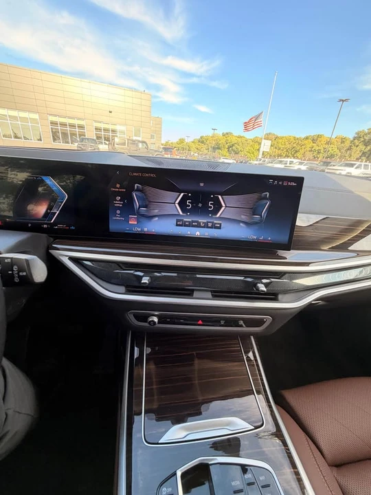 2025 BMW G07 X7 - Image 10 of 11