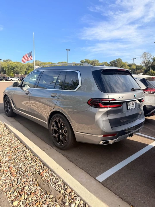2025 BMW G07 X7 - Image 4 of 11
