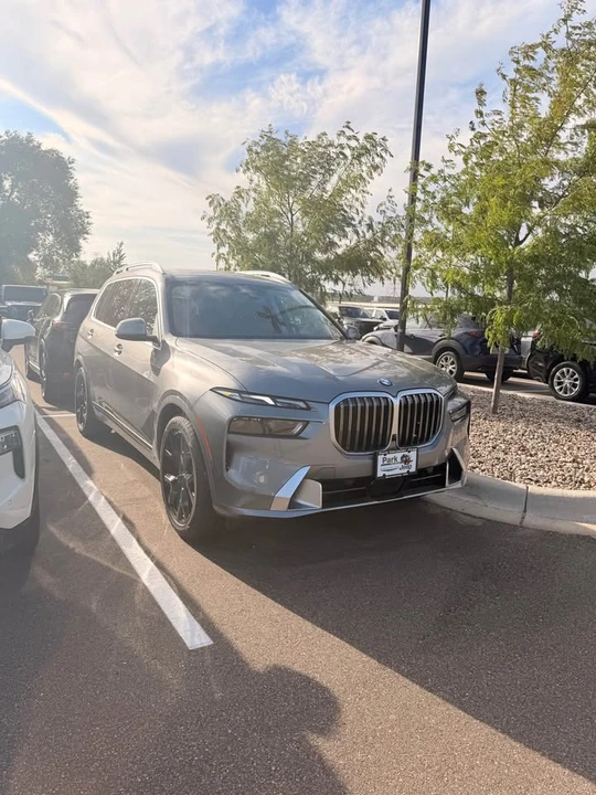 2025 BMW G07 X7 - Image 2 of 11