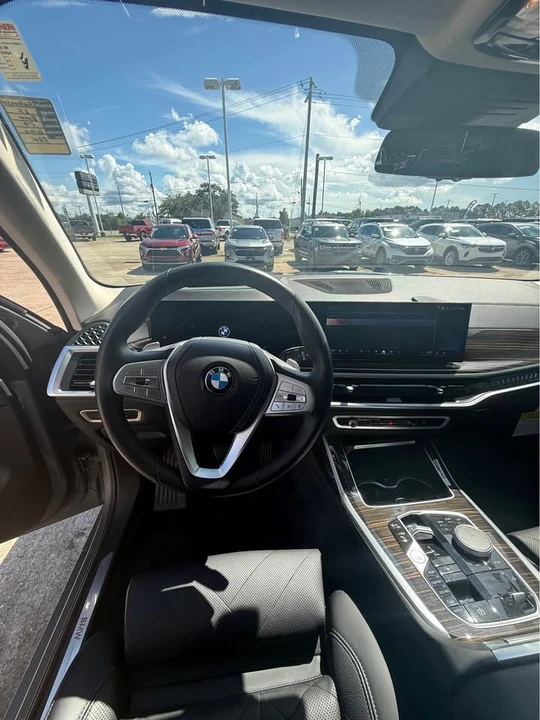 2025 BMW G07 X7 - Image 8 of 10