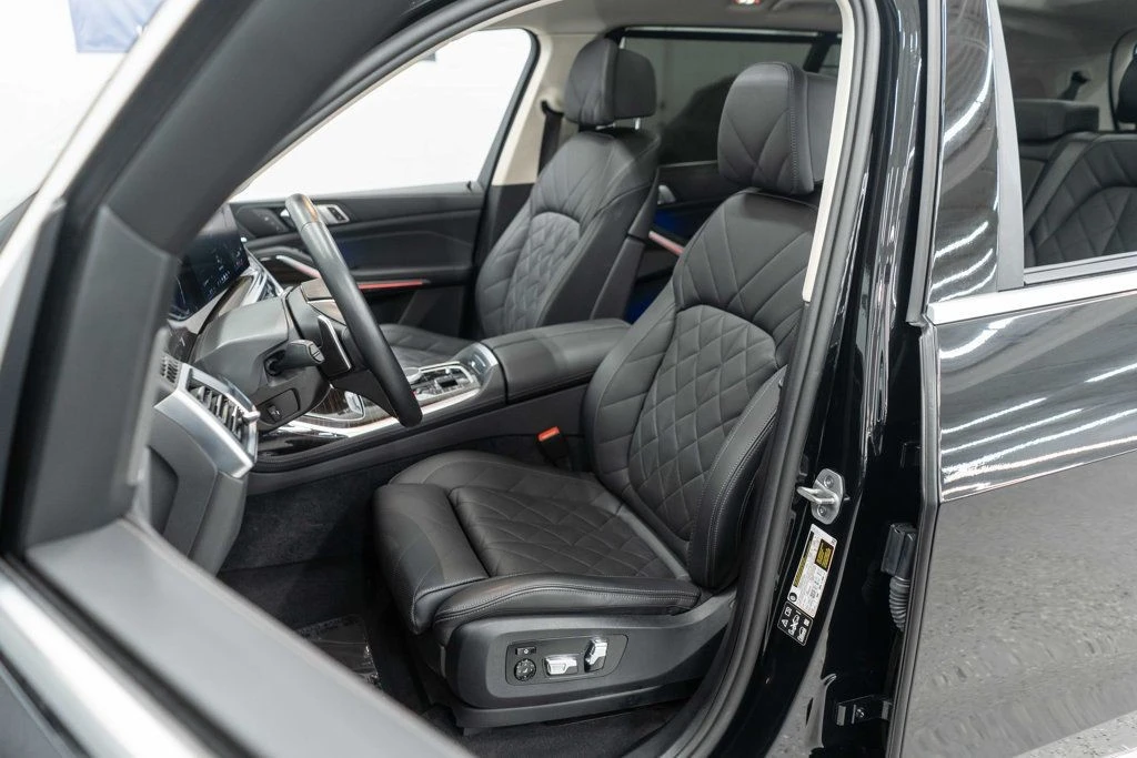 2025 BMW G07 X7 - Image 8 of 12