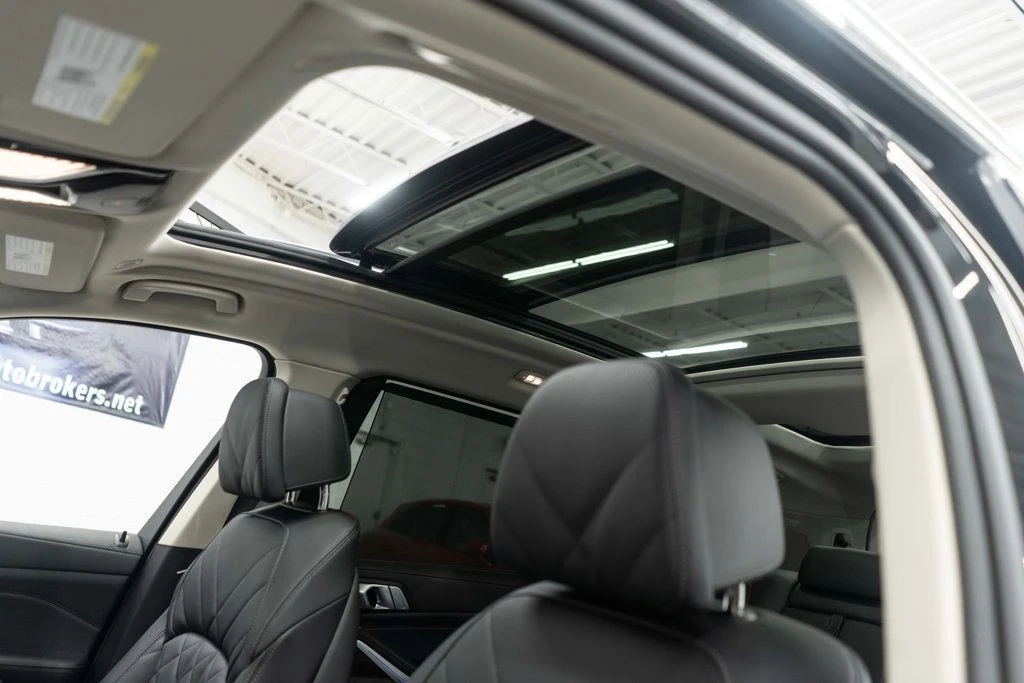 2025 BMW G07 X7 - Image 7 of 12