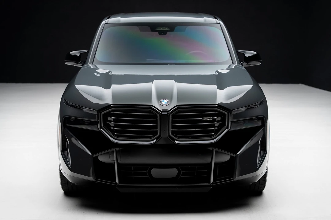 2025 BMW XM - Image 5 of 21