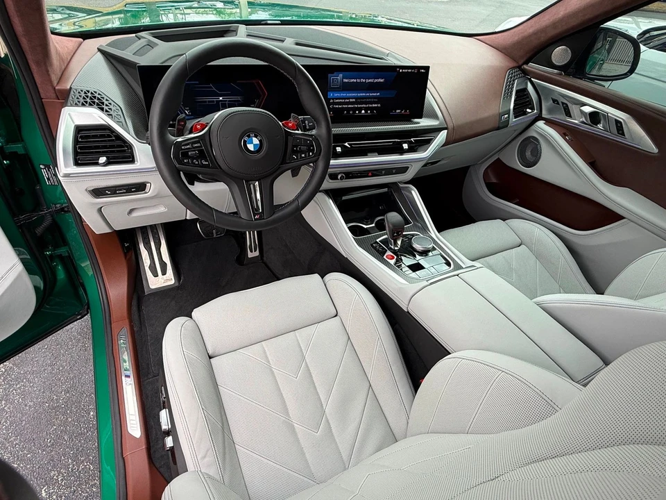 2025 BMW XM - Image 4 of 12