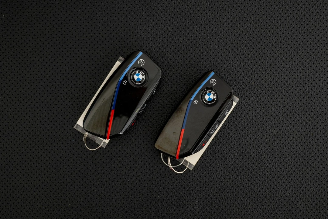 2025 BMW XM - Image 21 of 21