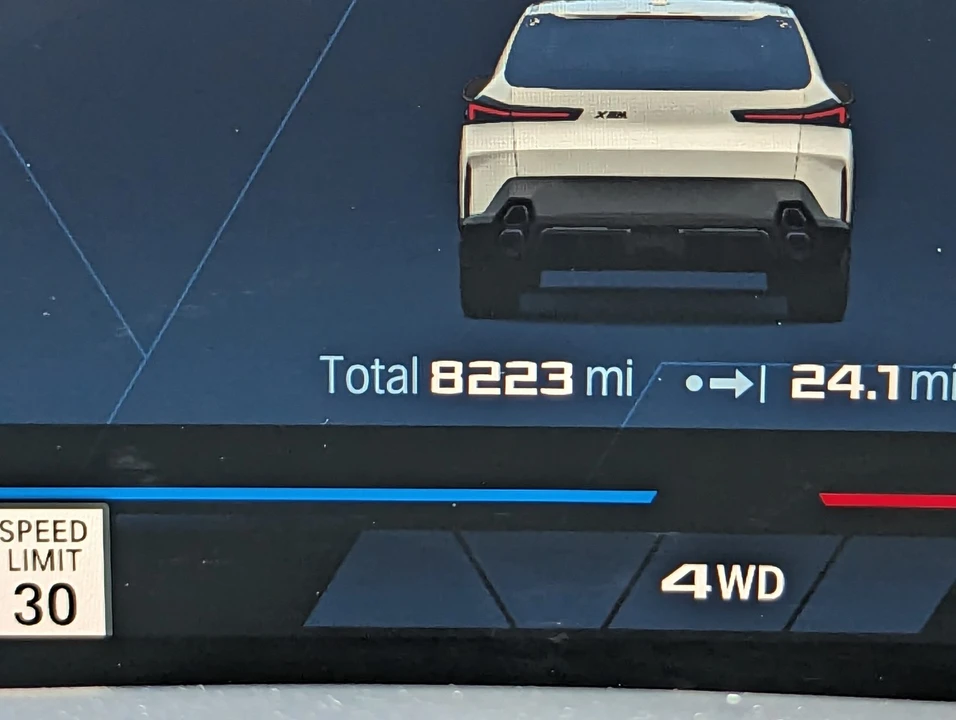 2025 BMW XM - Image 21 of 21