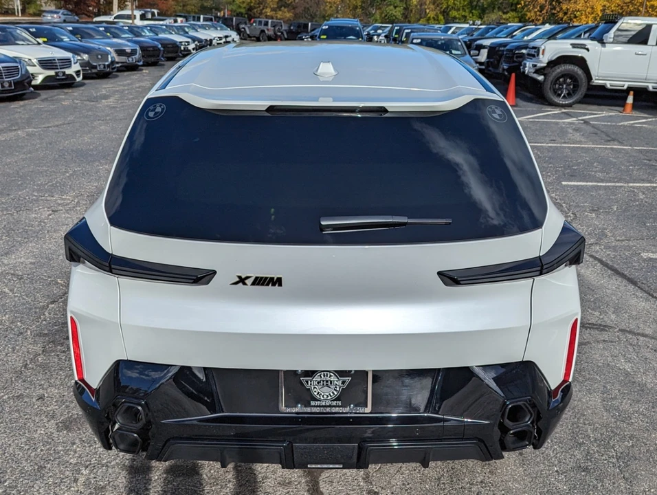 2025 BMW XM - Image 9 of 21