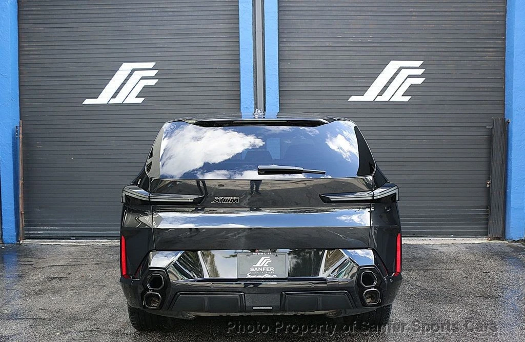 2025 BMW XM - Image 7 of 12