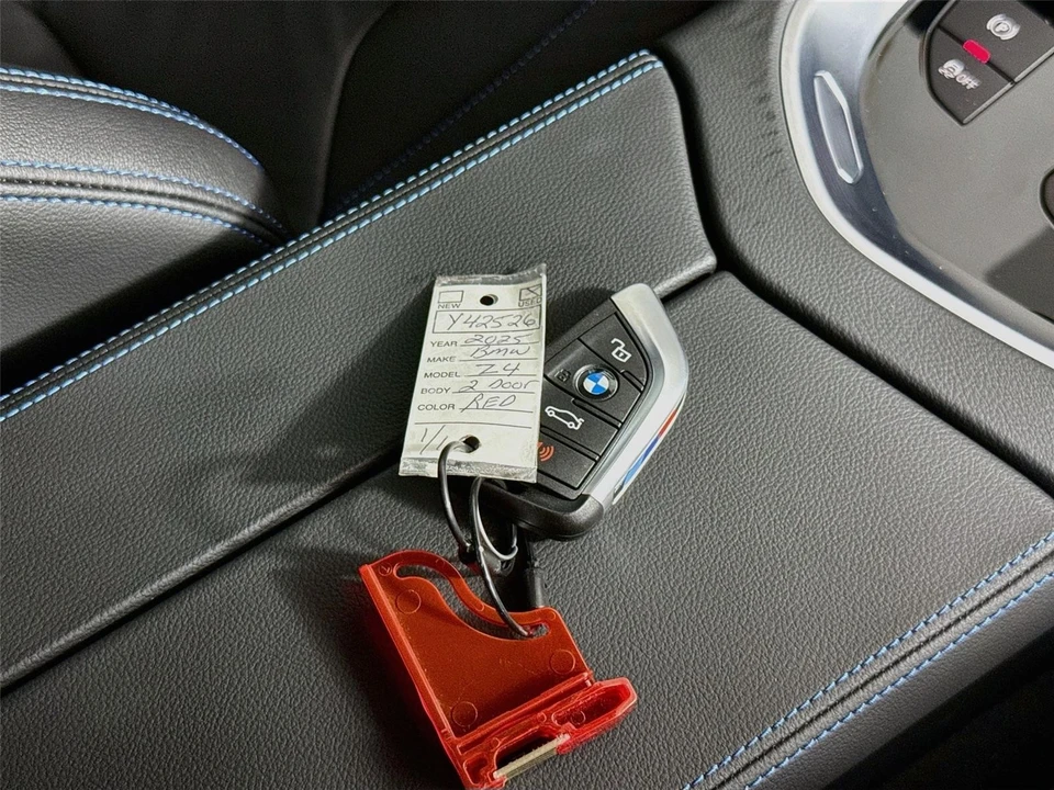 2025 BMW - Image 25 of 31