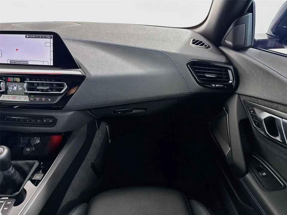 2025 BMW - Image 23 of 31