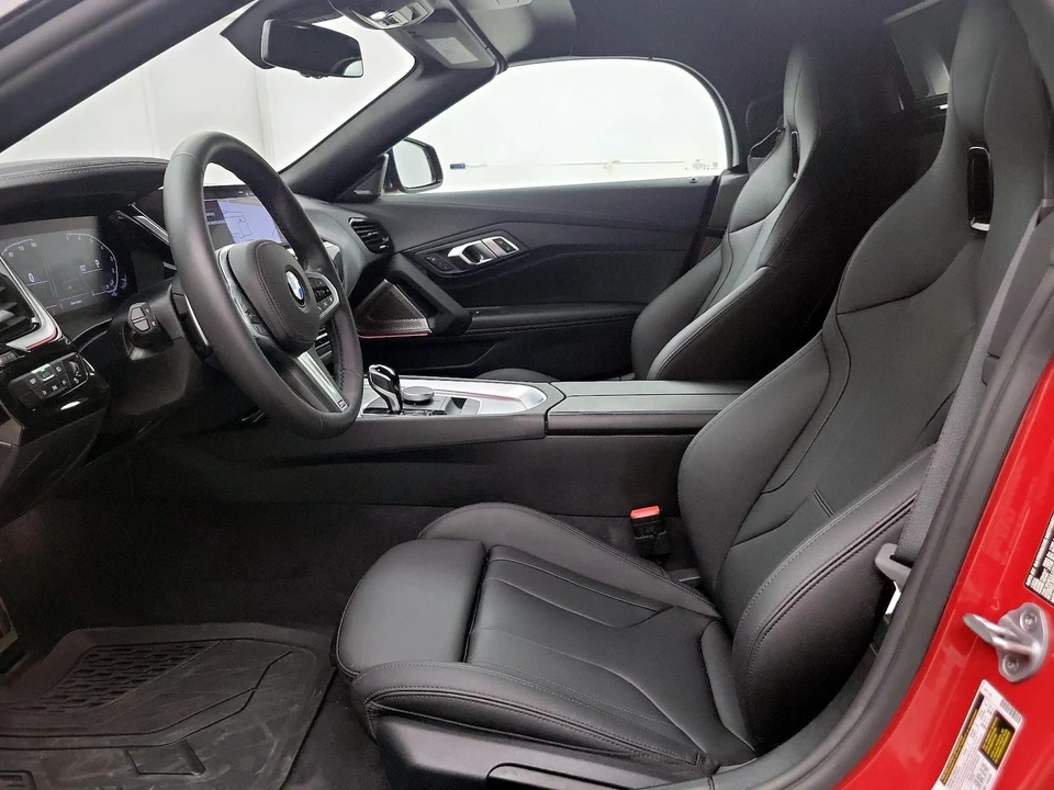 2025 BMW Z4 - Image 12 of 25