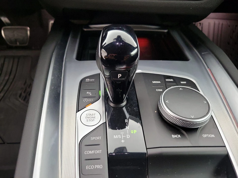 2025 BMW Z4 - Image 19 of 25