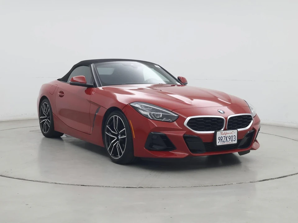 2025 BMW Z4 - Image 2 of 25