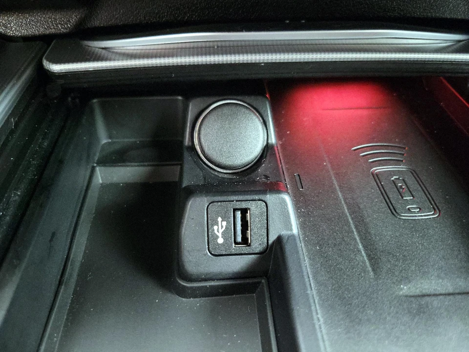 2025 BMW Z4 - Image 20 of 25