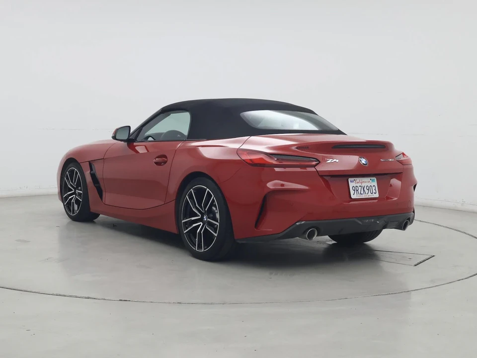 2025 BMW Z4 - Image 3 of 25