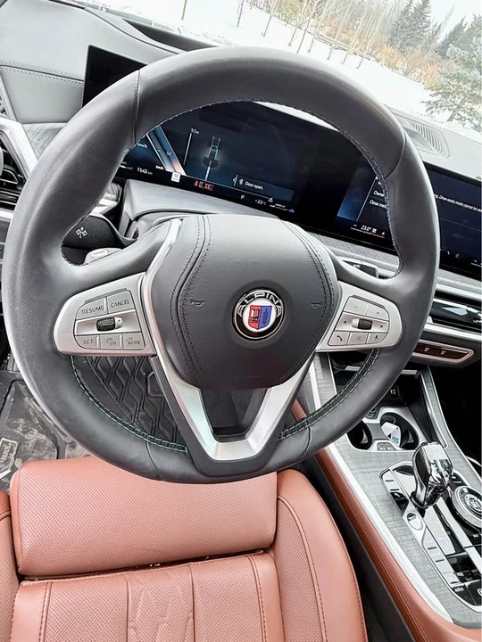 2025 BMW Alpina XB7 - Image 15 of 19