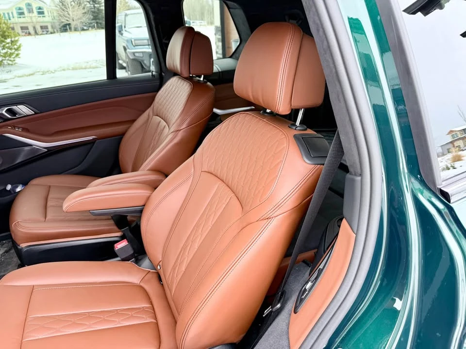 2025 BMW Alpina XB7 - Image 8 of 19