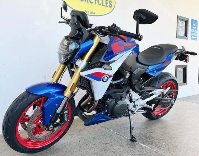 2025 BMW Motorcycles - Image 5 of 10