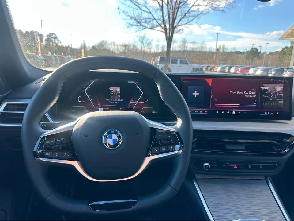 2025 BMW G26 i4 - Image 6 of 8