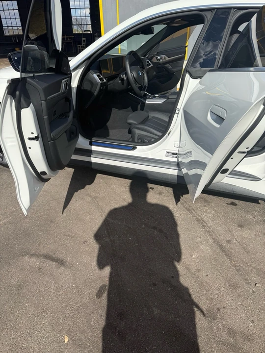 2025 BMW G26 i4 - Image 18 of 21