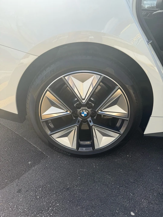 2025 BMW G26 i4 - Image 2 of 21