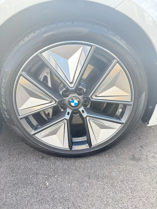 2025 BMW G26 i4 - Image 15 of 21