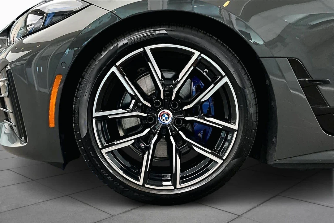 2025 BMW G26 i4 M50 - Image 11 of 12