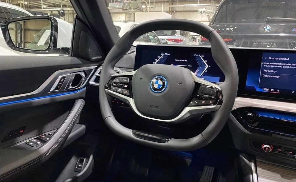 2025 BMW G26 i4 - Image 3 of 20