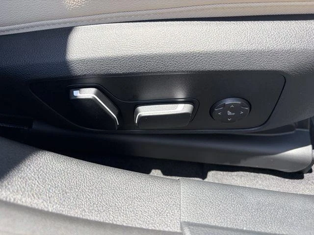 2025 BMW G26 i4 - Image 13 of 20
