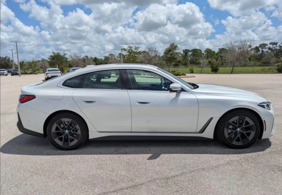 2025 BMW G26 i4 - Image 3 of 8