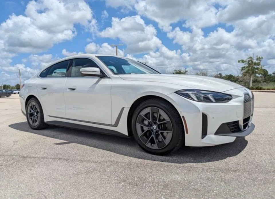 2025 BMW G26 i4 - Image 2 of 8