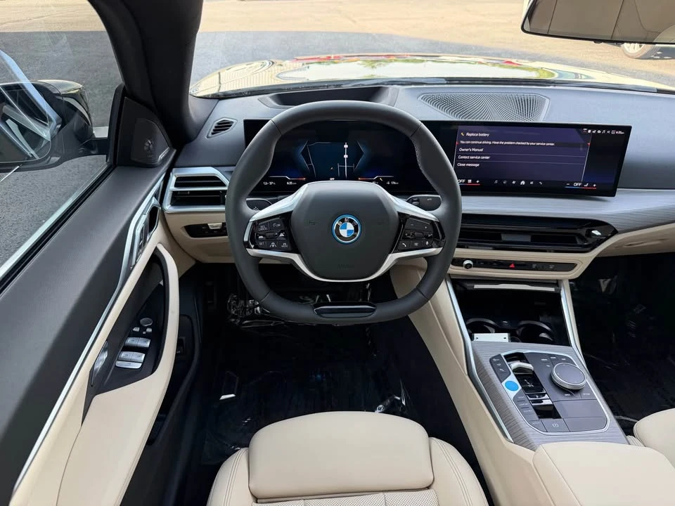 2025 BMW G26 i4 - Image 12 of 16