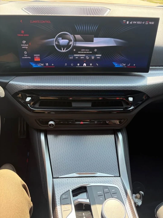 2025 BMW G26 i4 - Image 14 of 17