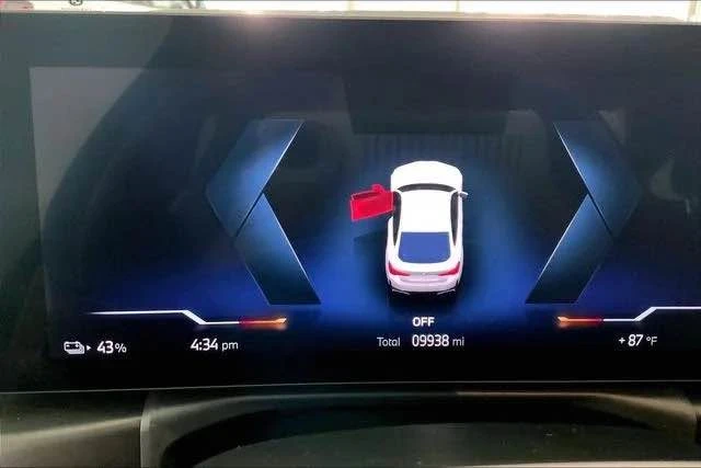 2025 BMW G26 i4 - Image 9 of 12