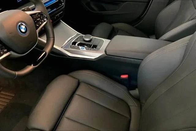 2025 BMW G26 i4 - Image 8 of 12