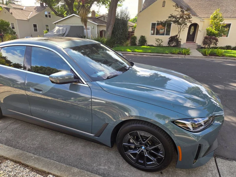 2025 BMW G26 i4 - Image 8 of 9