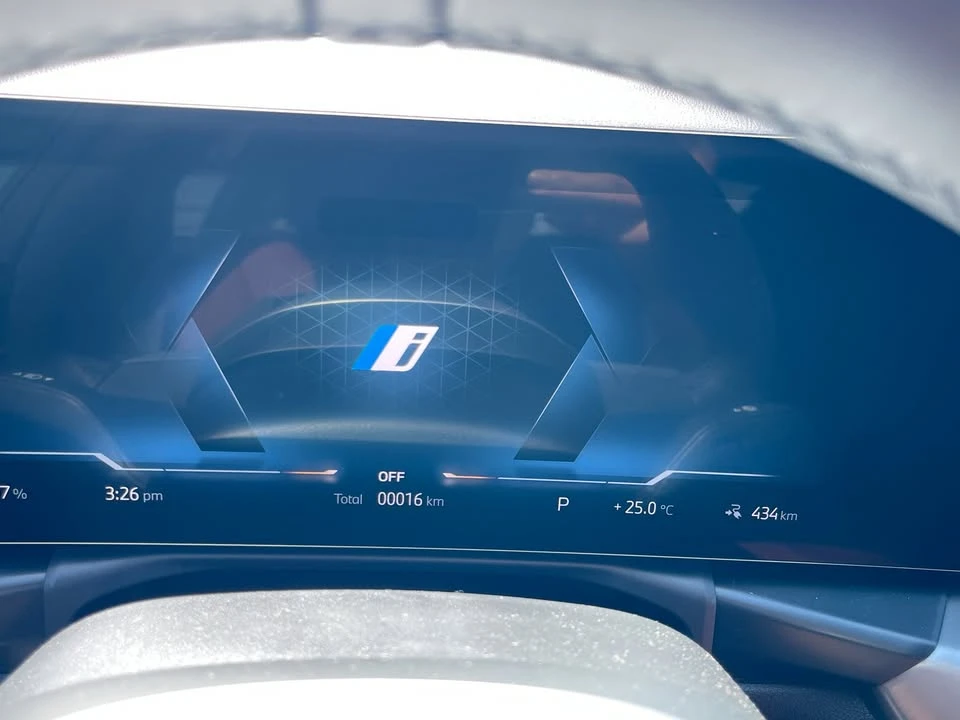 2025 BMW G26 i4 - Image 8 of 19