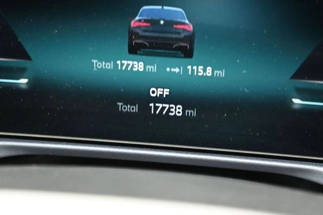 2025 BMW G26 i4 - Image 17 of 20