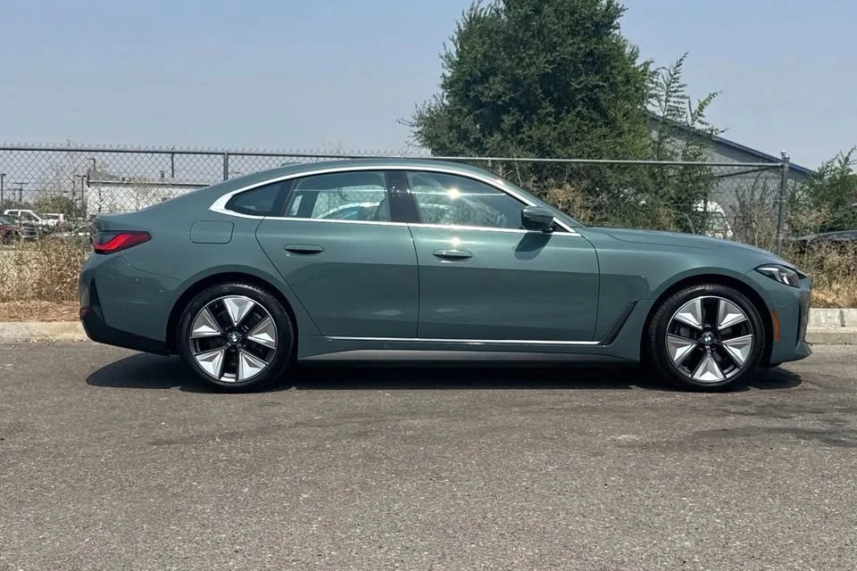 2025 BMW G26 i4 - Image 3 of 13