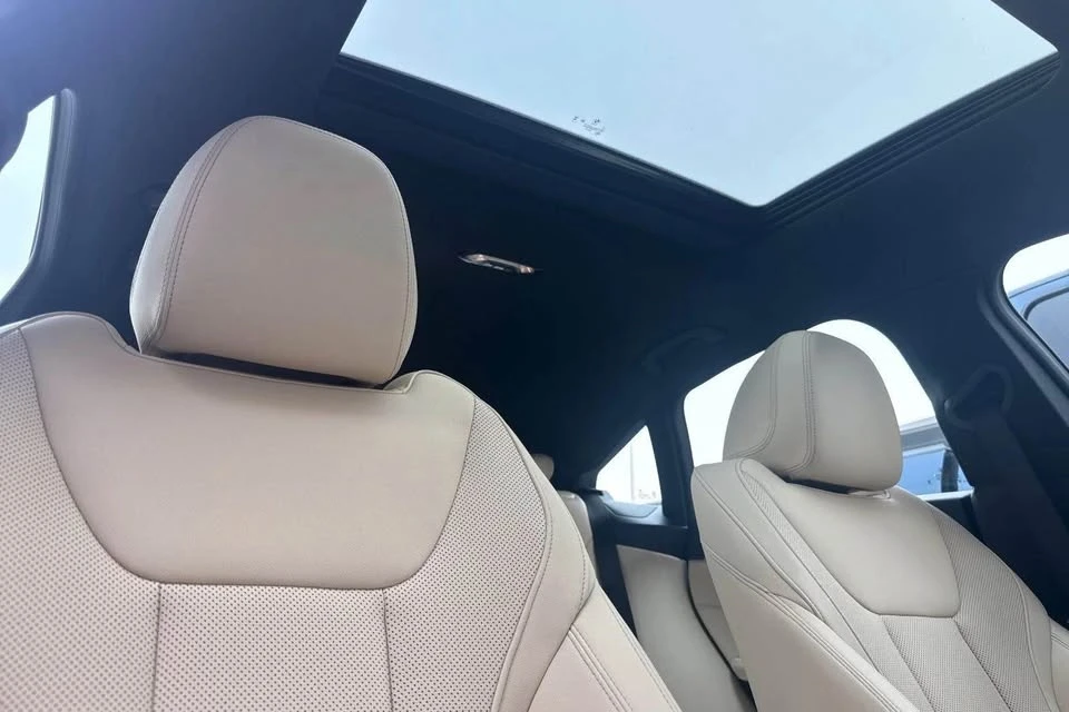 2025 BMW G26 i4 - Image 9 of 13