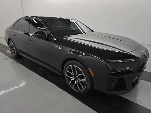 2025 BMW G70 7 Series - Image 3 of 16