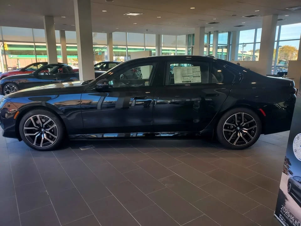 2025 BMW G70 7 Series - Image 2 of 15