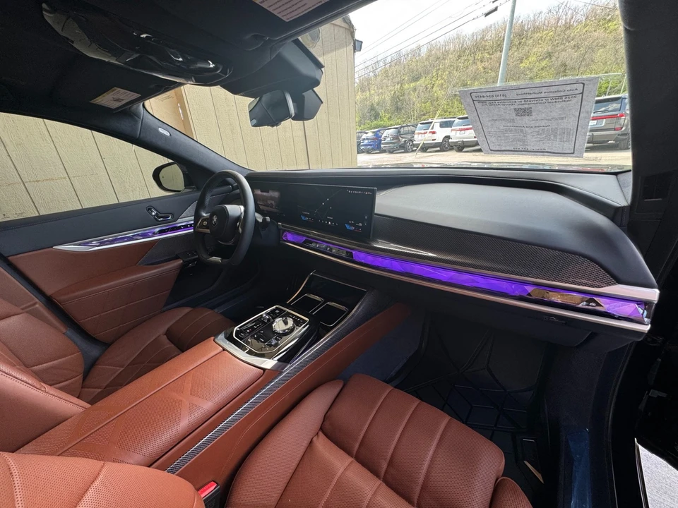 2025 BMW G70 7 Series - Image 21 of 21