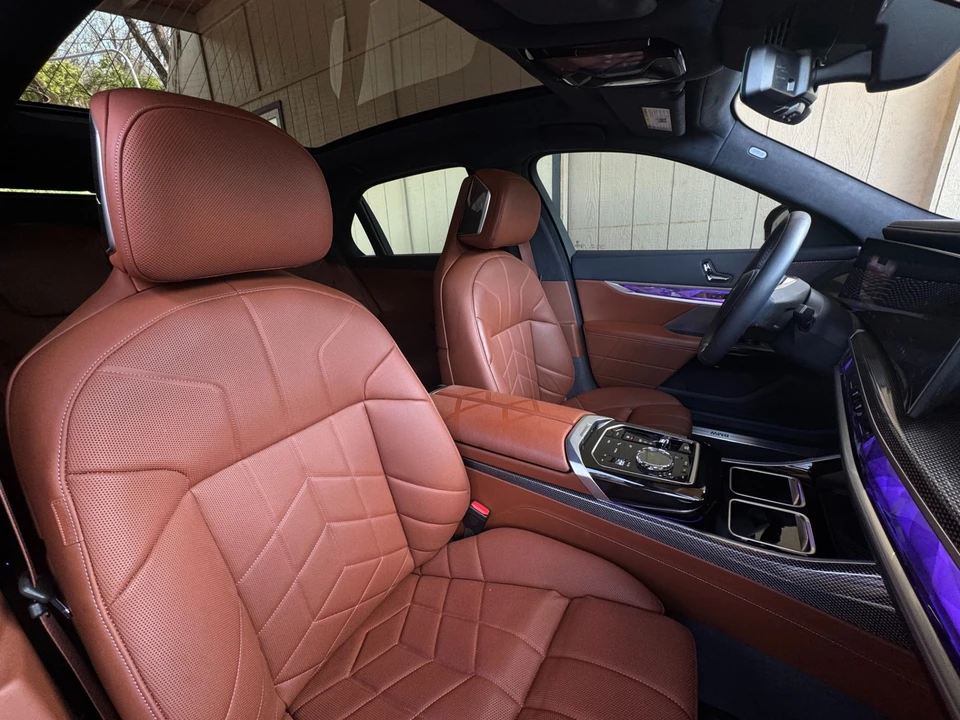 2025 BMW G70 7 Series - Image 20 of 21