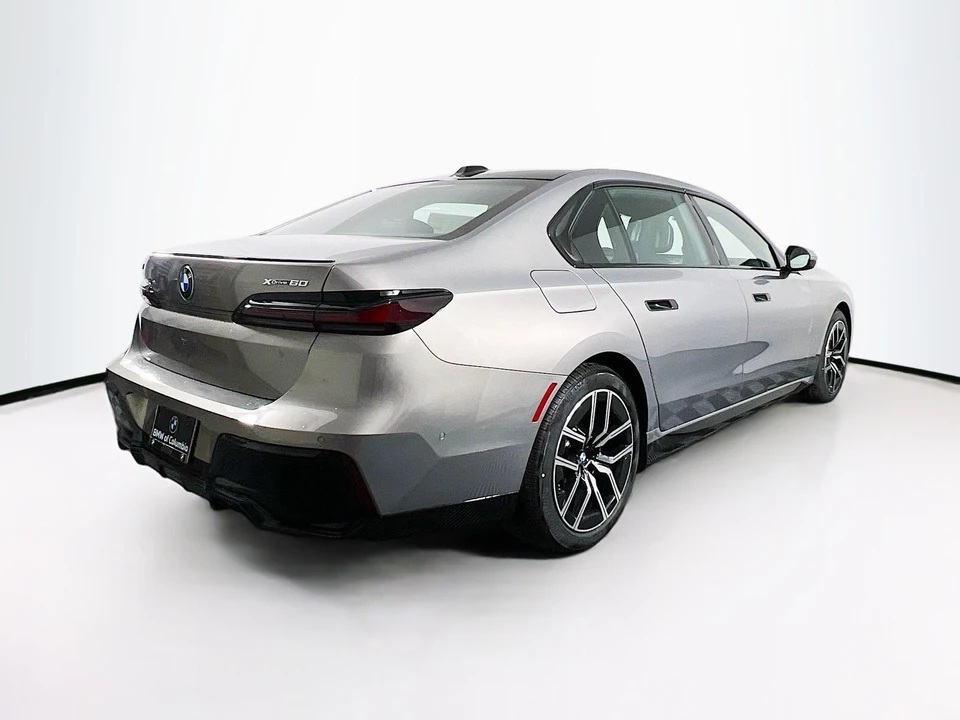 2025 BMW G70 7 Series - Image 8 of 21