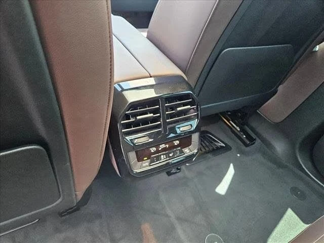 2025 BMW I20 iX - Image 18 of 20
