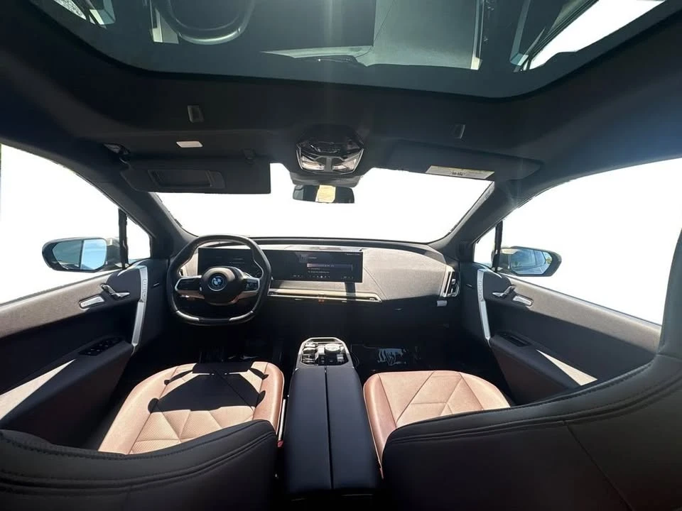 2025 BMW I20 iX - Image 13 of 20
