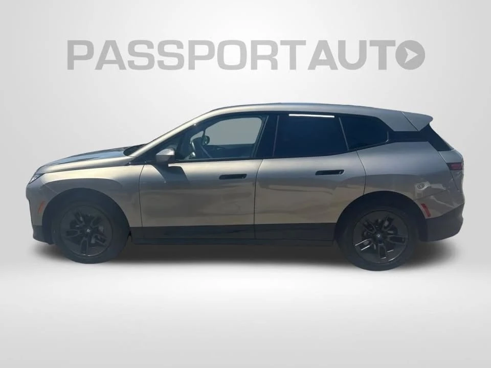 2025 BMW I20 iX - Image 8 of 20